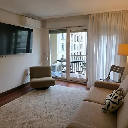 Big With 3 Parking Included Apartmán