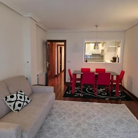 Big With 3 Parking Included Сан-Себастьян